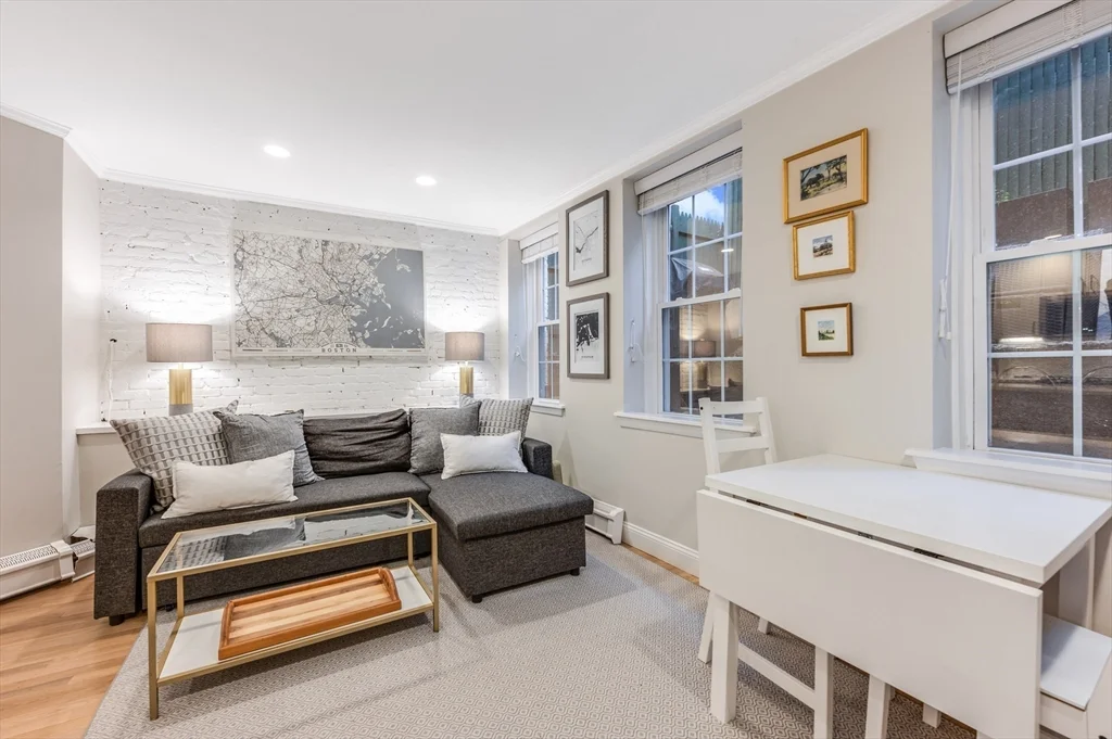 45 1/2 Garden St, Beacon Hill