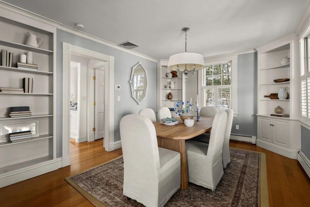 59 Harbor Ave, Marblehead Neck