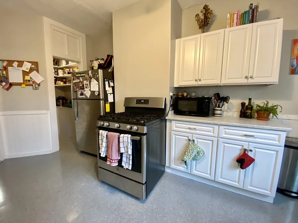 27 Hurd Rd, Coolidge Corner