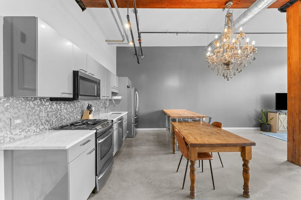 944 Dorchester Ave, Dorchester