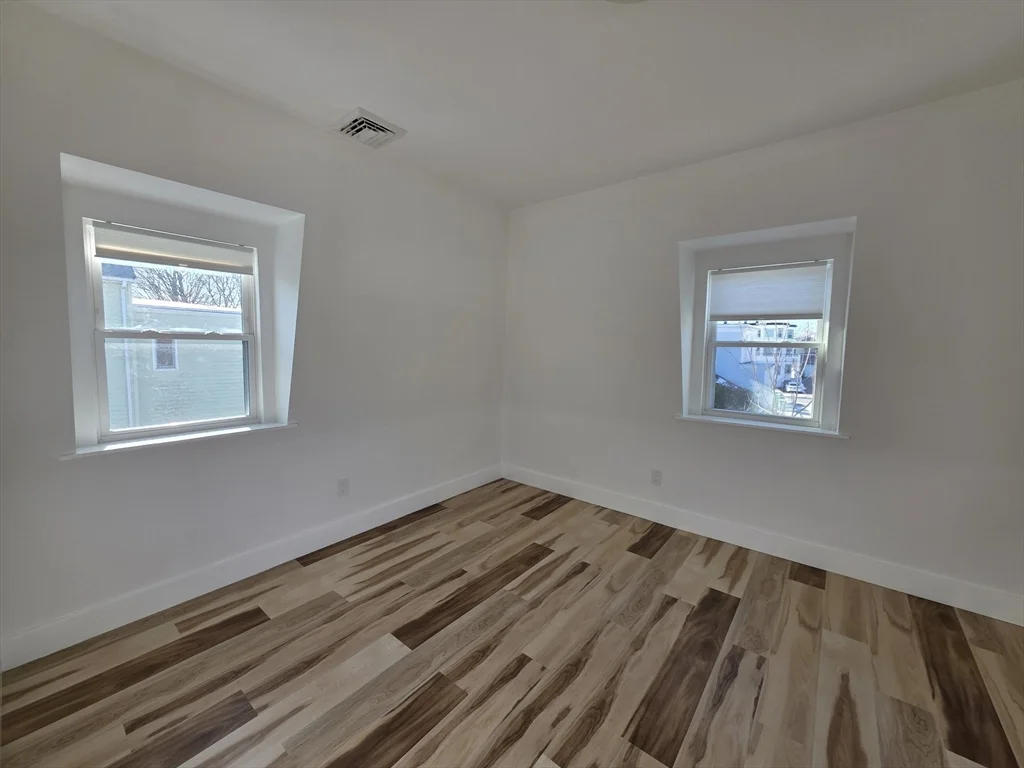 84 Dudley St, Medford