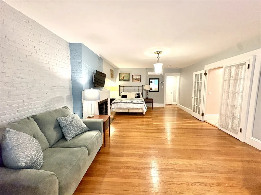 86 Commonwealth Ave, Back Bay