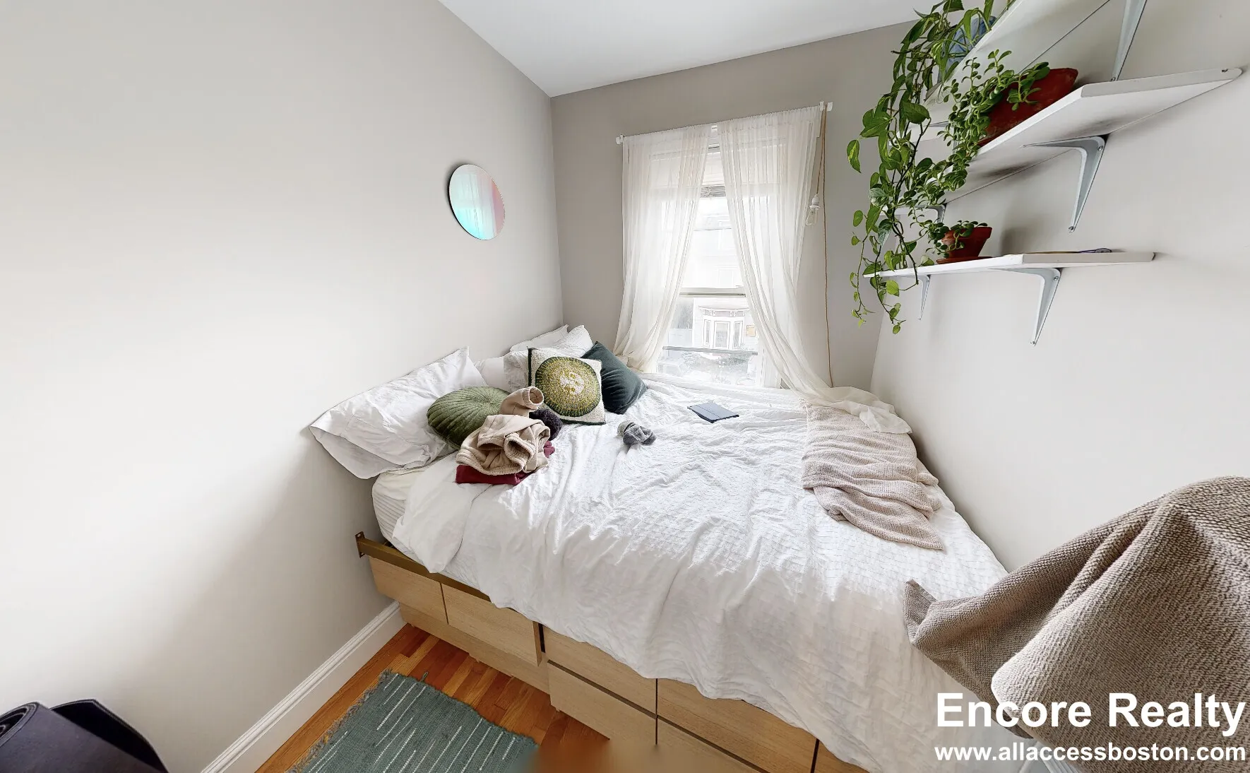 13 Pleasant St, Central Square