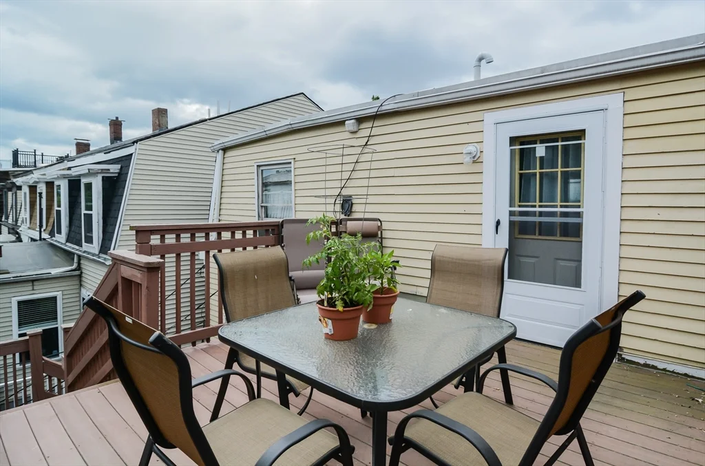 546 East 8th St, South Boston