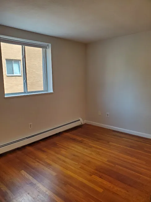 580 Cummins Hwy, Mattapan