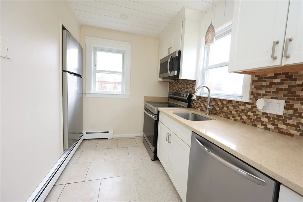 50 Atherton St, Stoughton