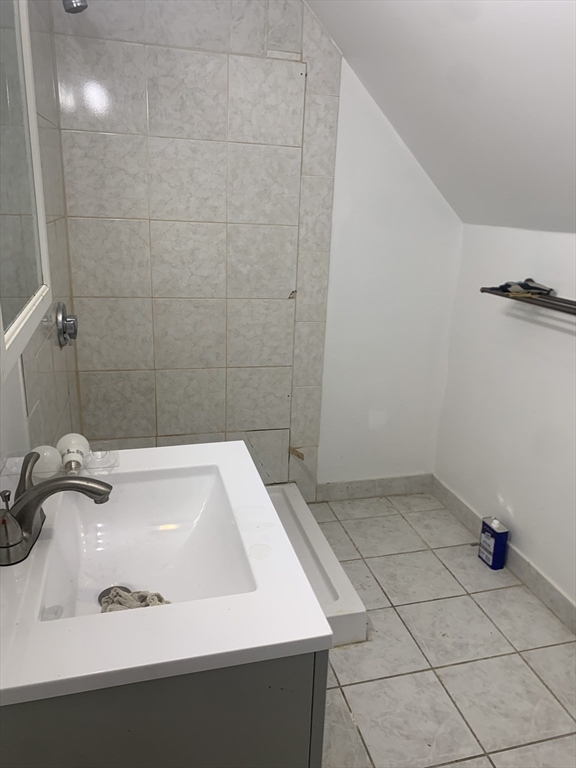 40 Brackett St, Oak Square