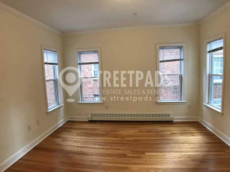 1 Langdon Sq, Neighborhood Nine