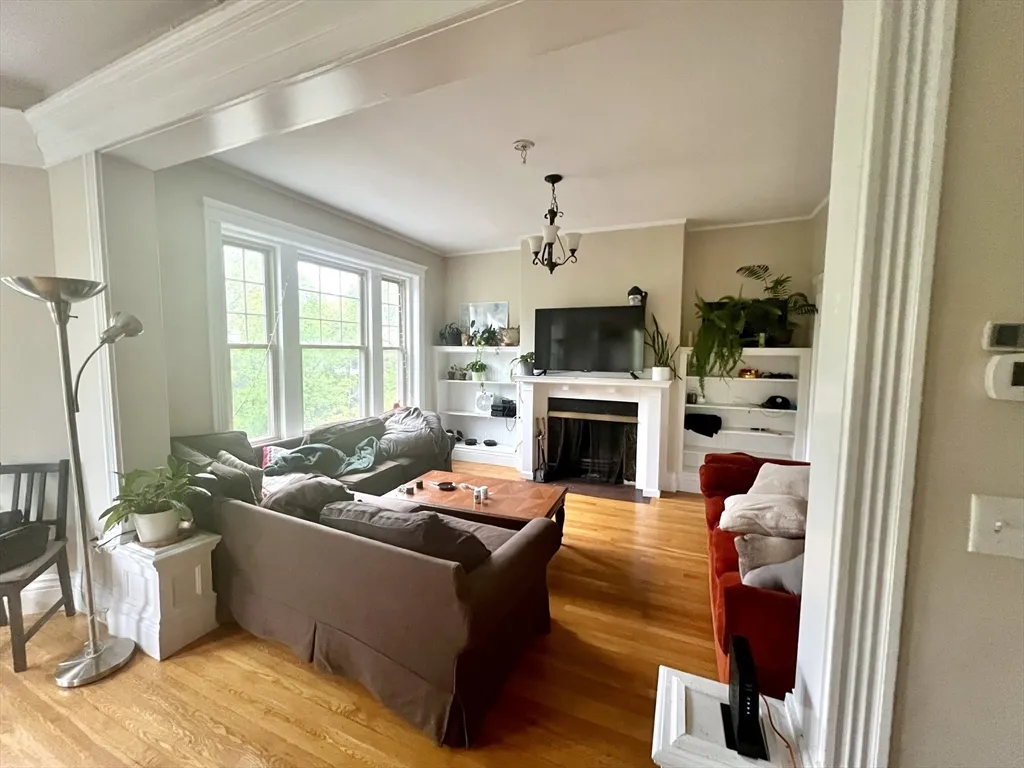 481 Boylston St, Brookline