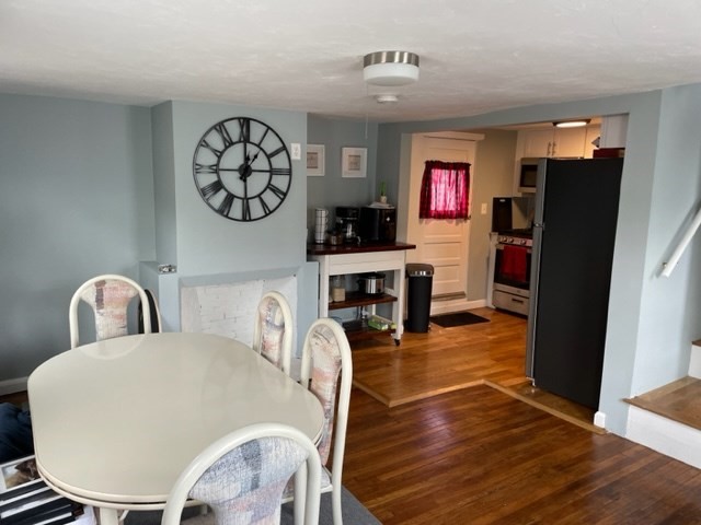 562 Lincoln Ave, Saugus