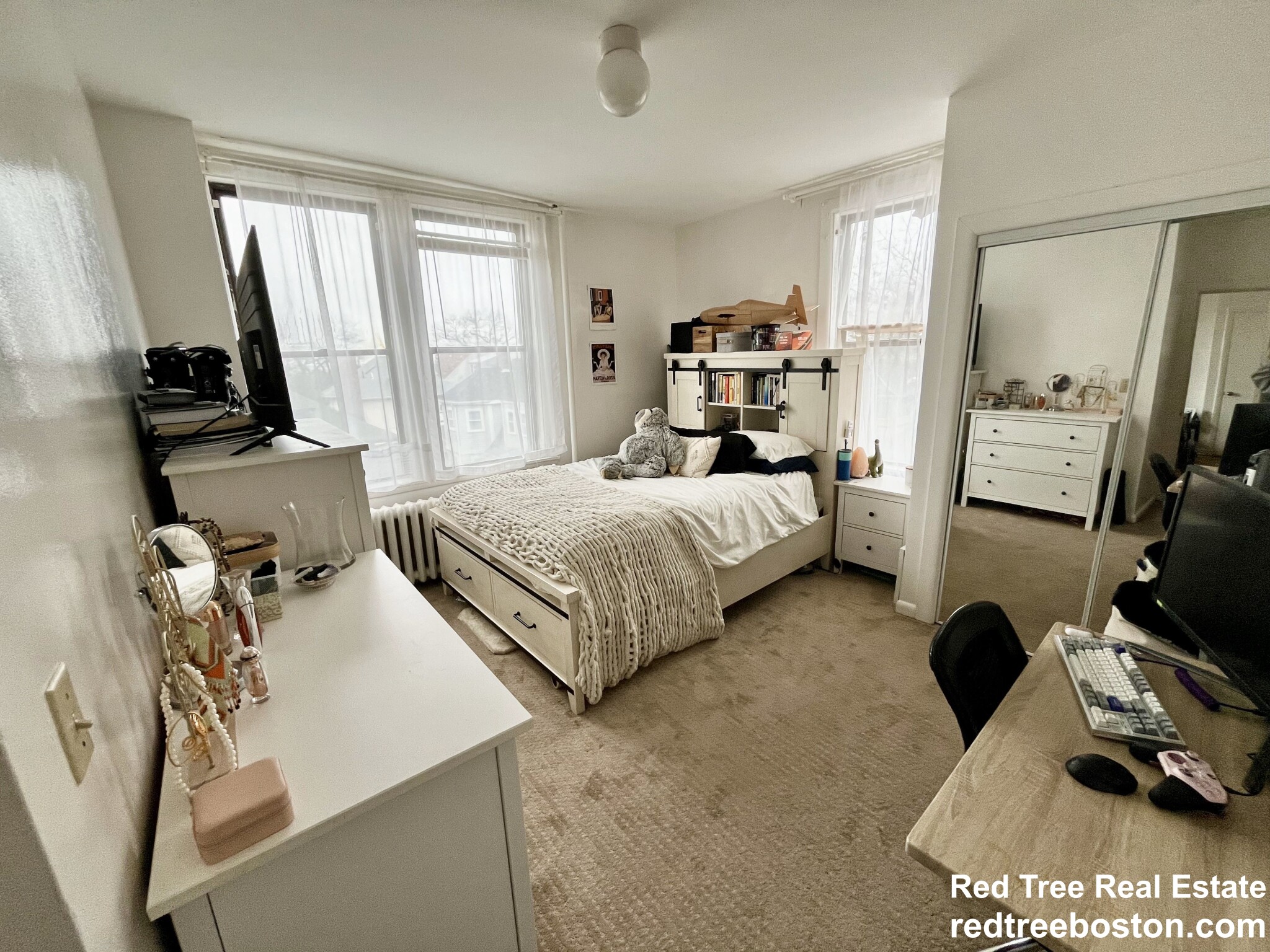 26 Commonwealth Tr, Brighton