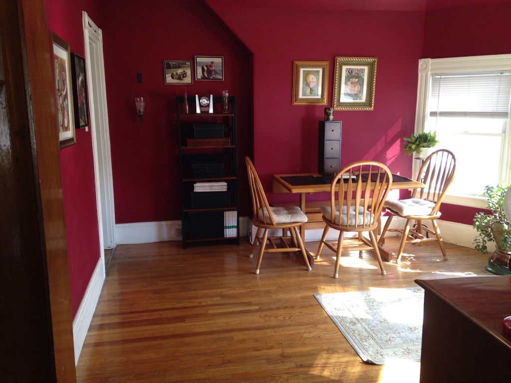 547 Broadway, Ball Square