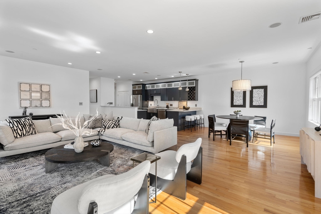 345 W Broadway, South Boston