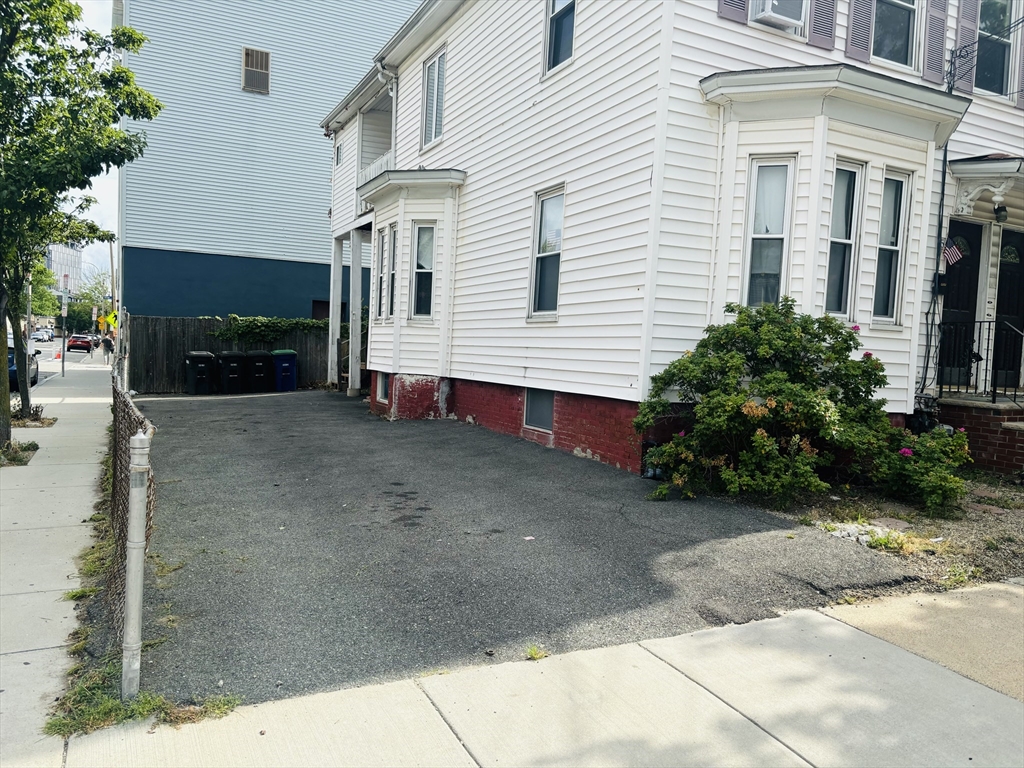 15 Ellsworth St, East Somerville