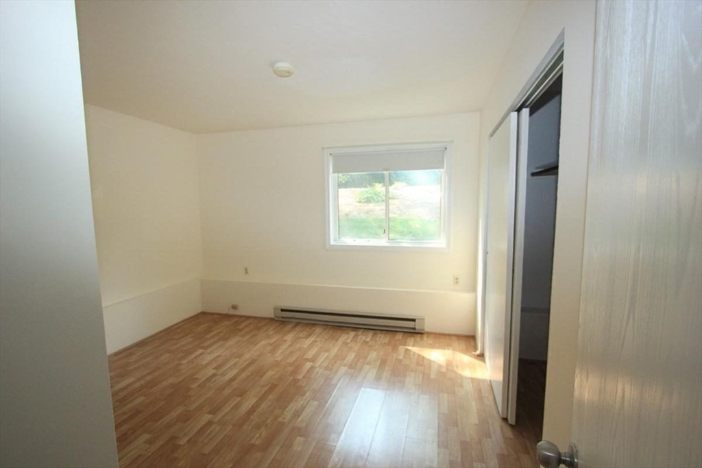 76 Highwood Dr, Franklin