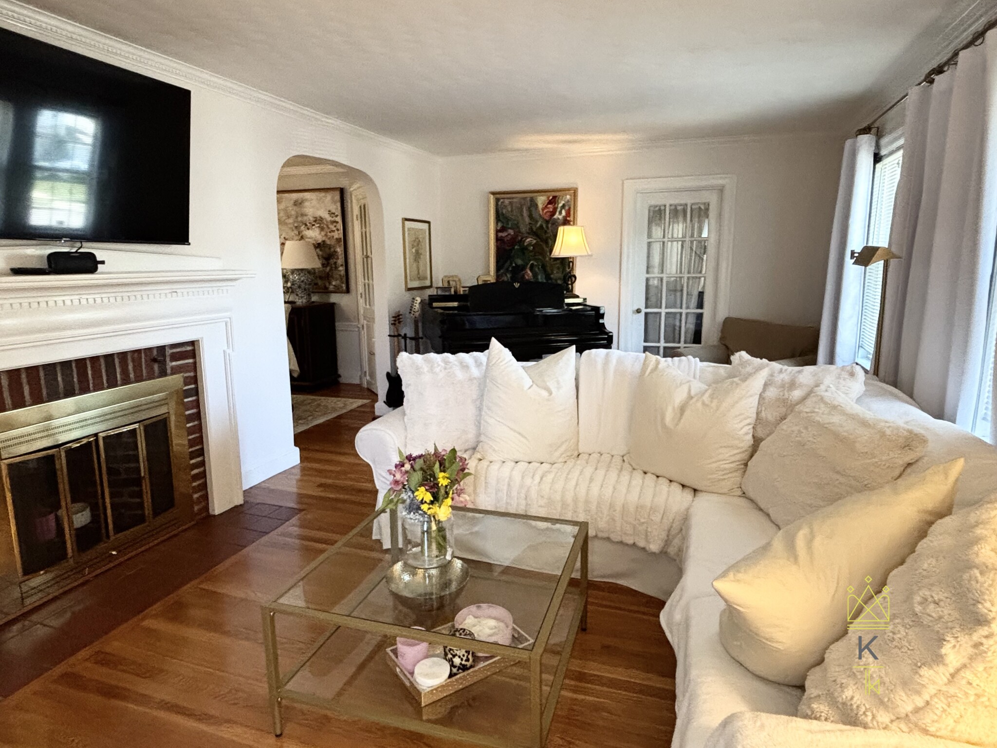 52 Hollywood Rd, West Roxbury