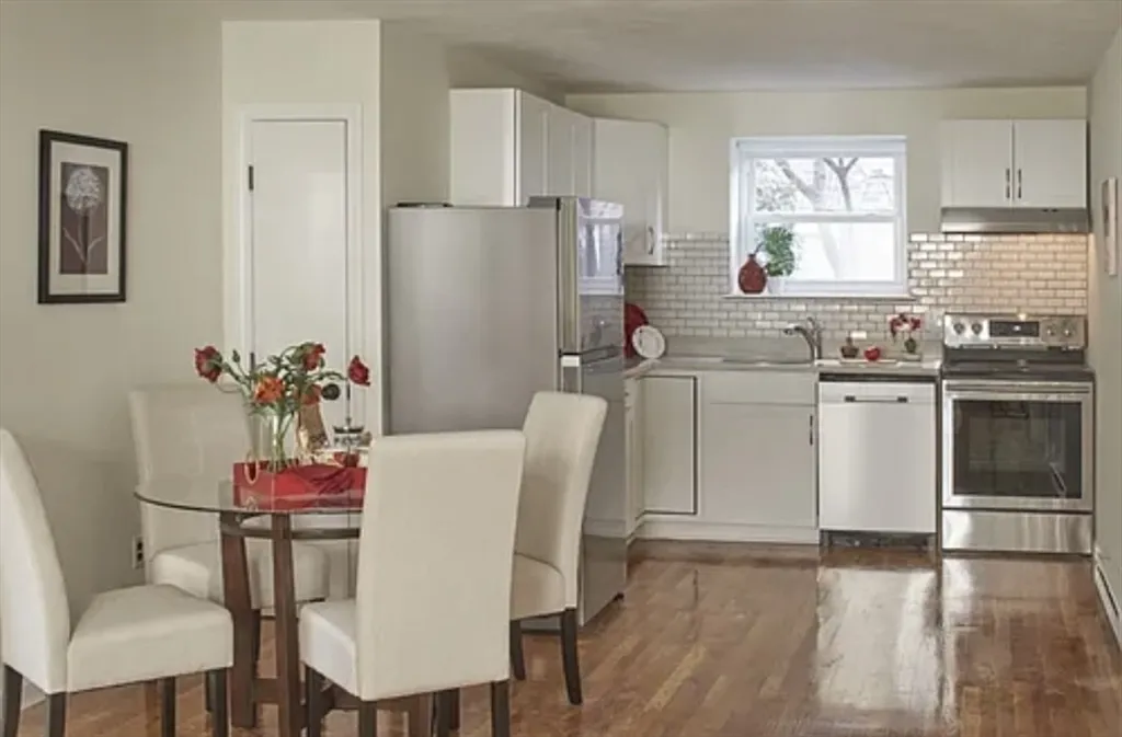 104 Trowbridge St, Mid-Cambridge