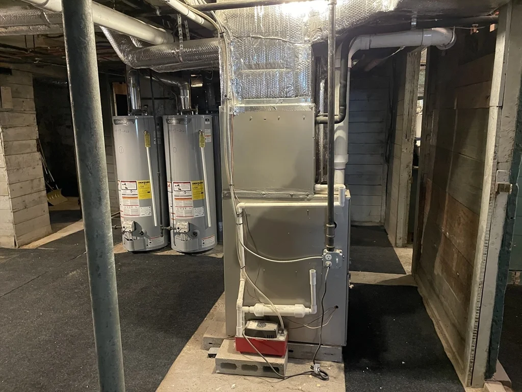 37 Brook St, Brookline Village