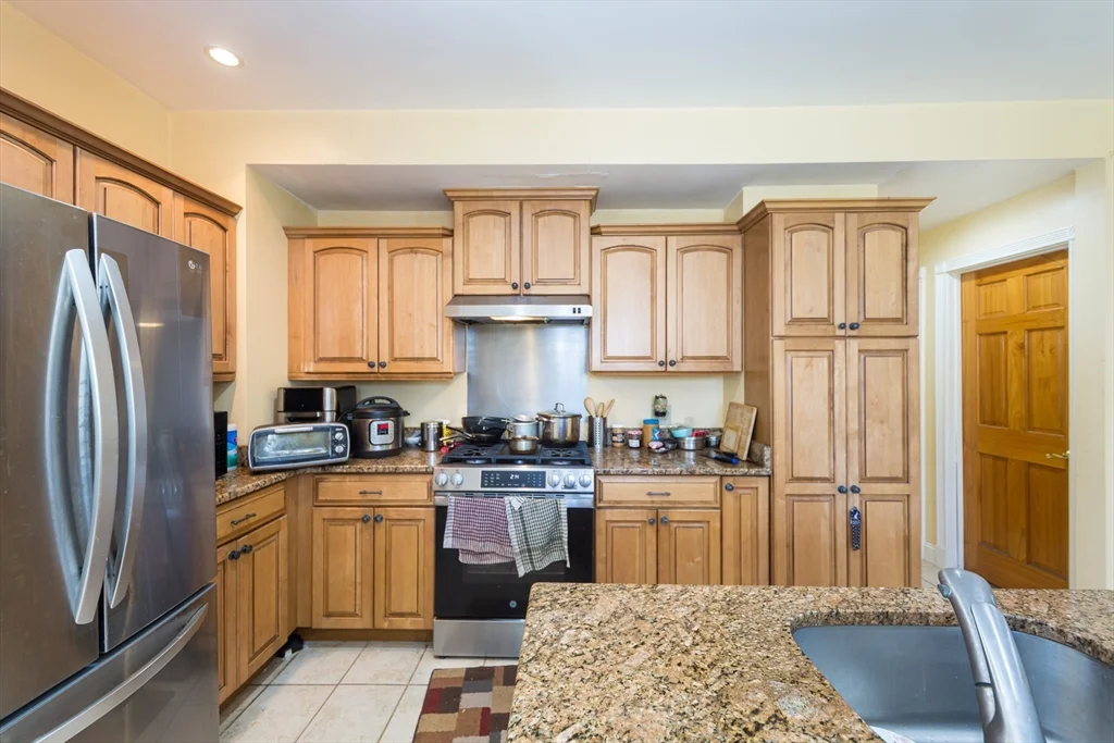 26 Pine St, Natick