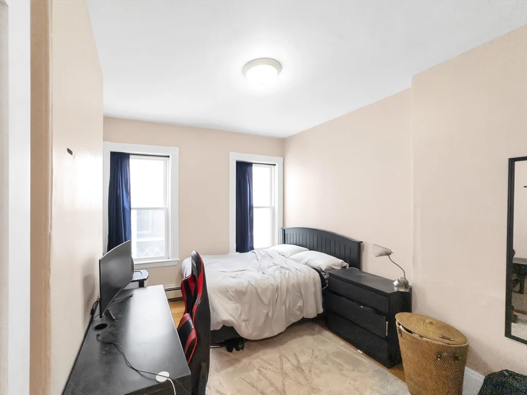 32 Fisher Ave, Mission Hill