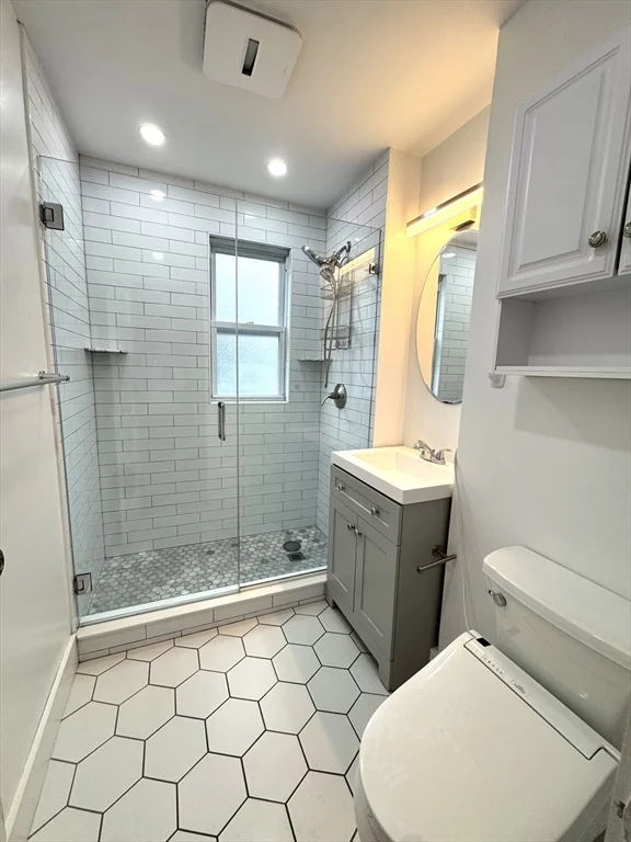 67 Washburn Ave, North Cambridge