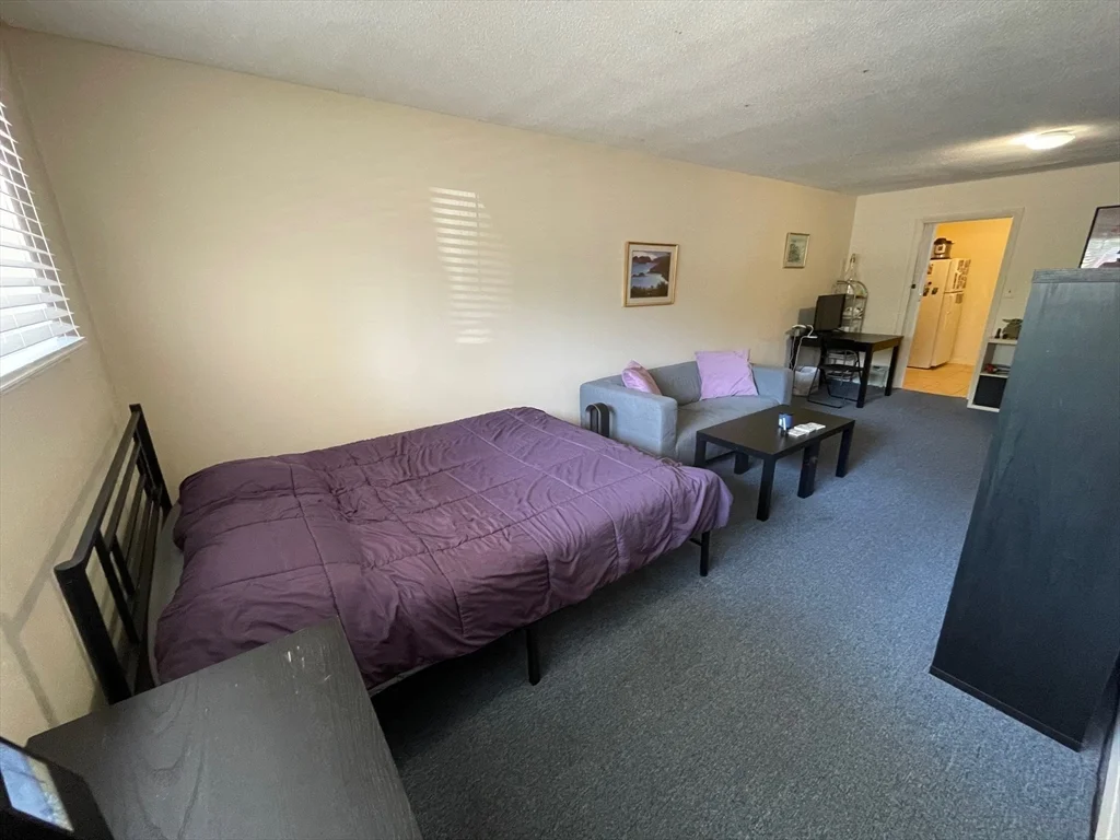 73 Charlesbank Rd, Newton Corner