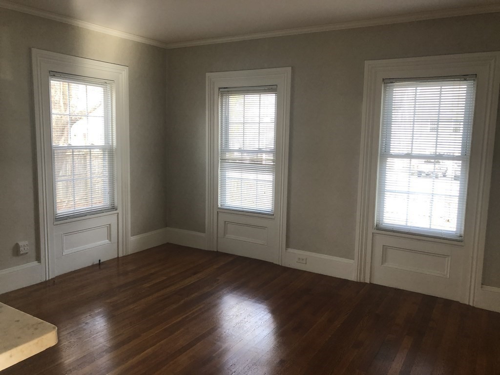 44 Hayden Rowe, Hopkinton