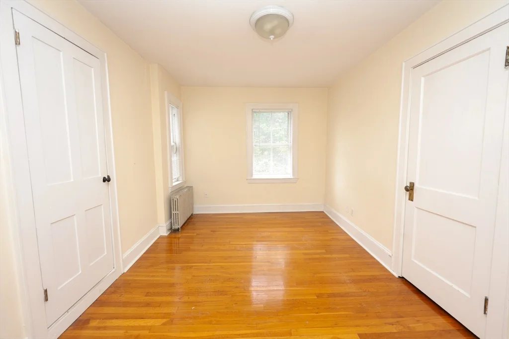 148 Neponset, Canton