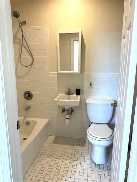 838 Western Ave, Lynn