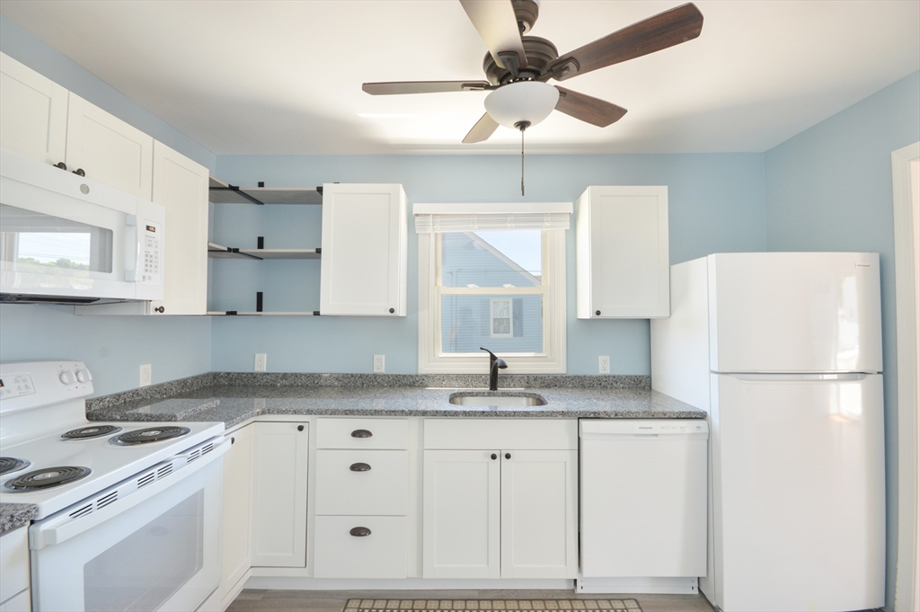 42 Buttonwood Rd, Bliss Corner