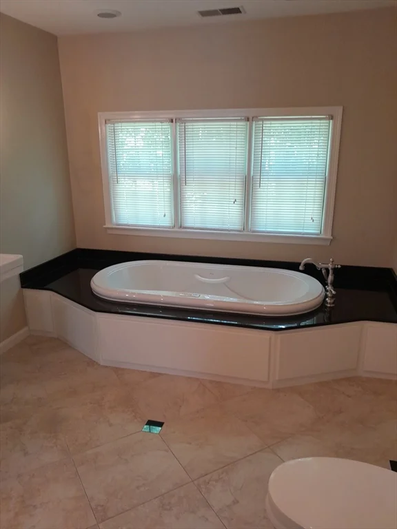 373 Littlefield Ln, Marlborough