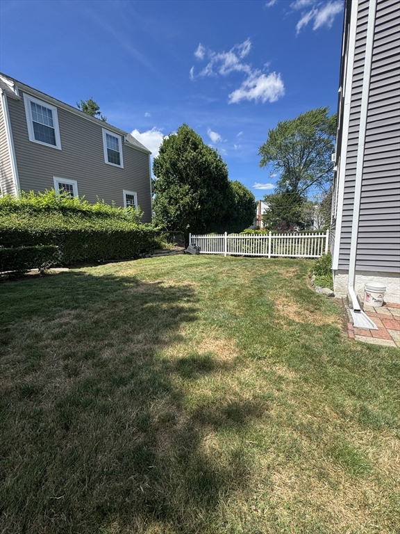 15 Hatfield Rd, West Newton