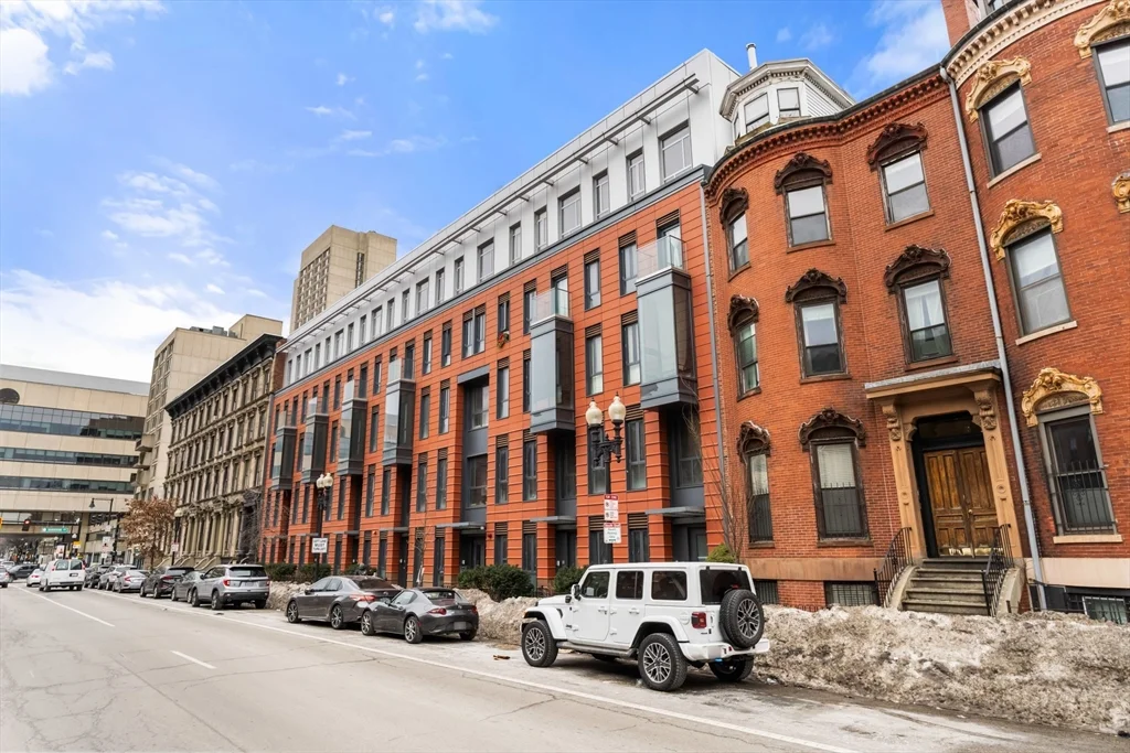 691 Massachusetts Ave, South End