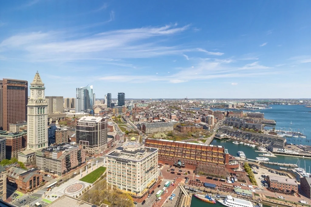 85 E India Row, Waterfront