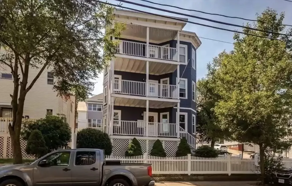 108 Heath St, Winter Hill
