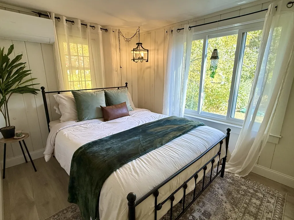 28 Swan Lake Rd, Yarmouth