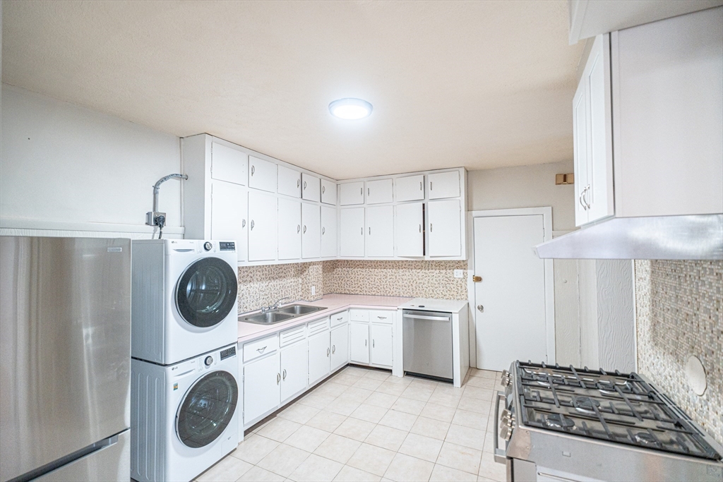 20 Ford St, East Boston