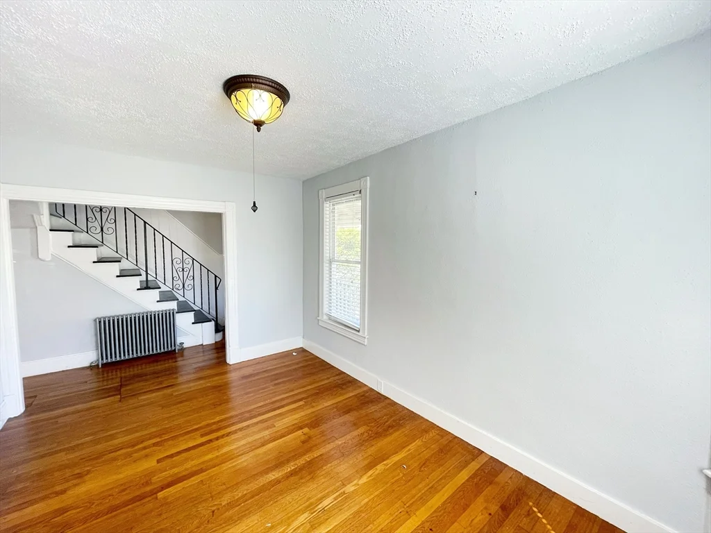 51 Jenness St, Lowell