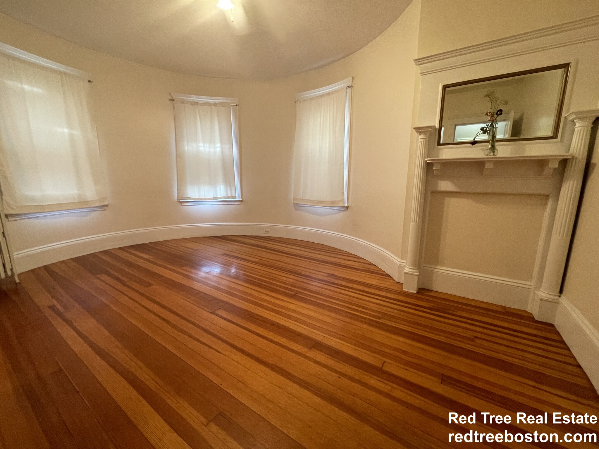 18 Bigelow St, Oak Square