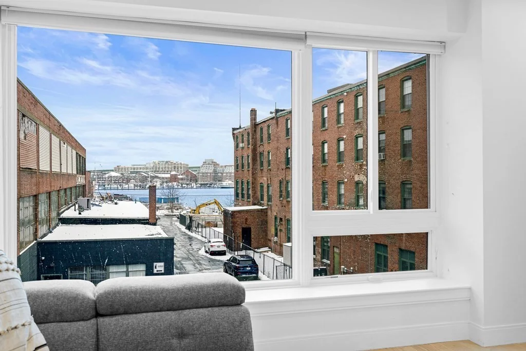 71 Border St, East Boston