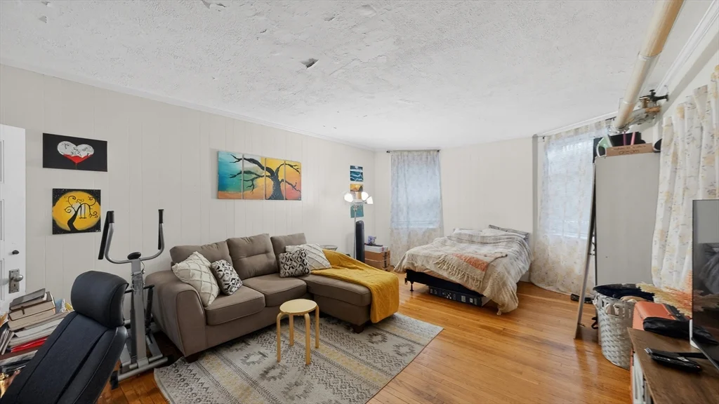 1071 Beacon St, Coolidge Corner