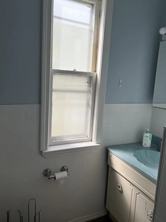 49 Porter St, Somerville