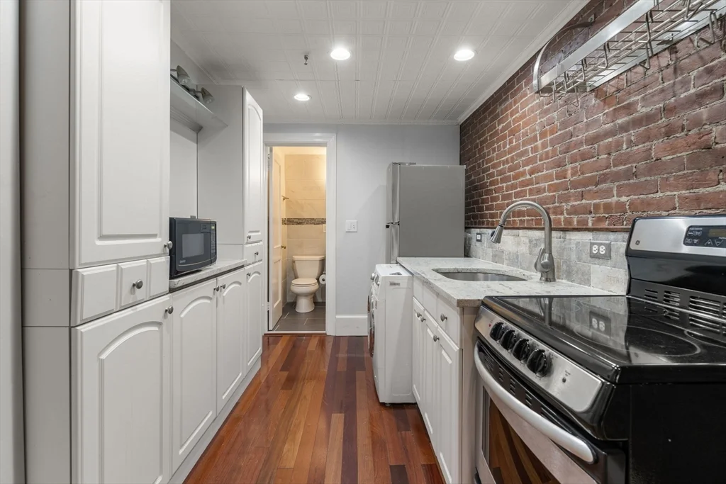 167 Beacon St, Back Bay