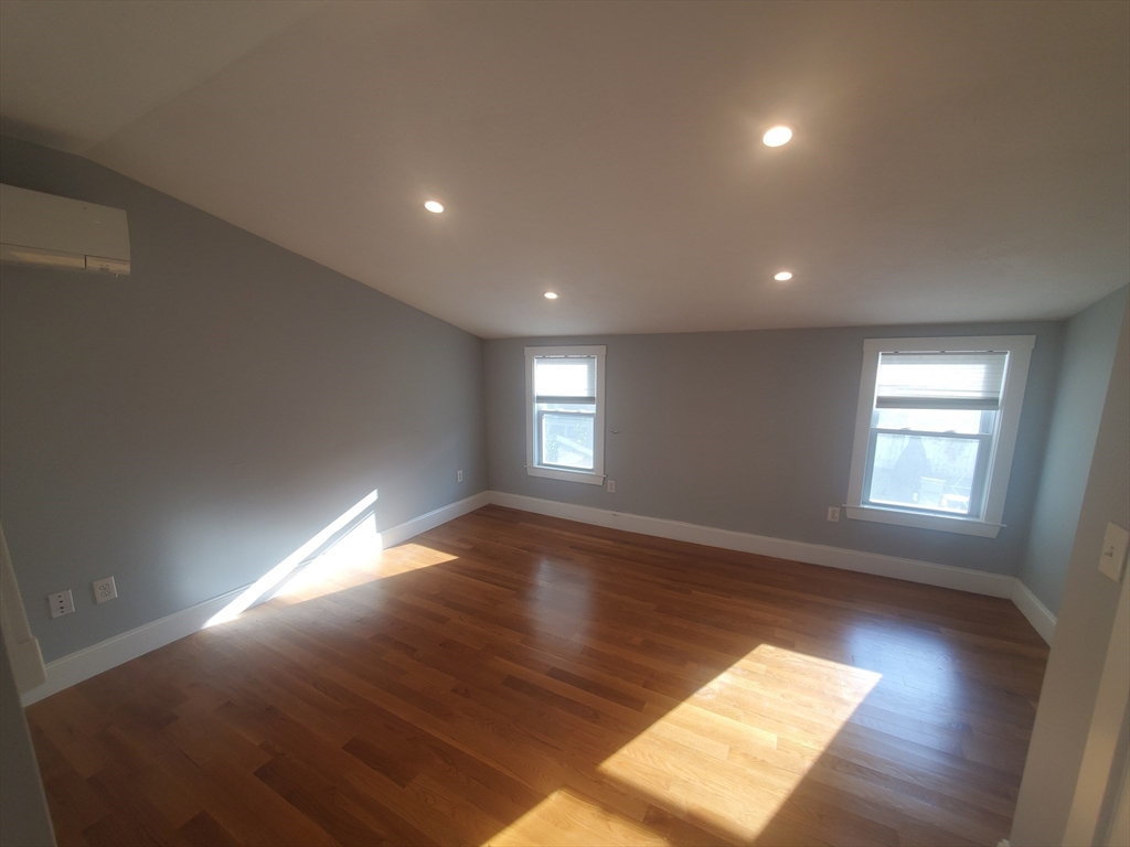 89 Front St, Weymouth Landing