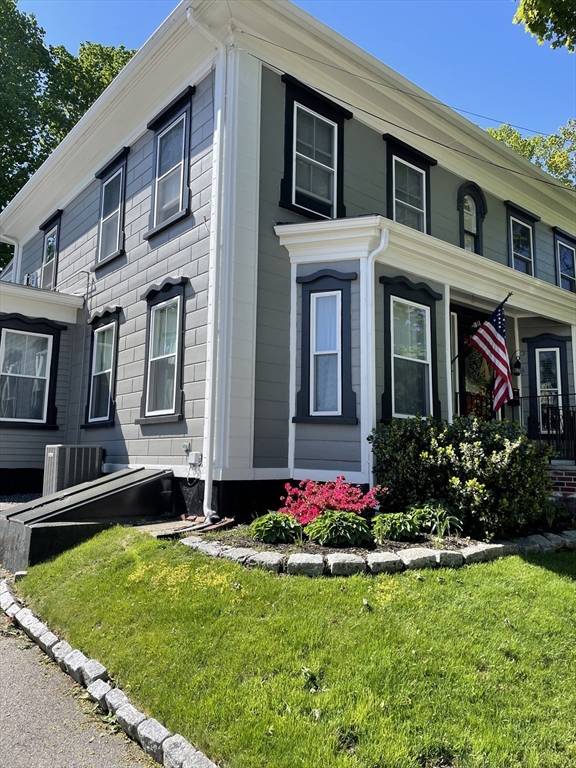 35 Broad St, Newburyport