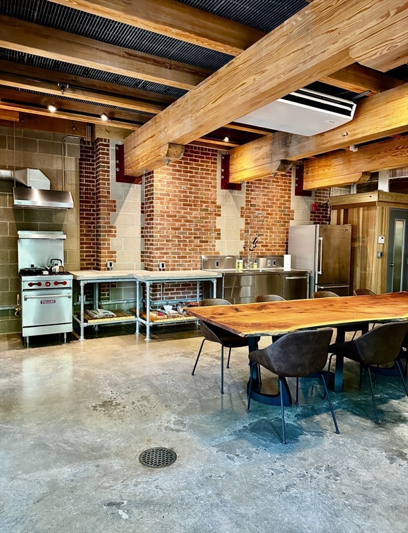 70 Howard St, Davis Square