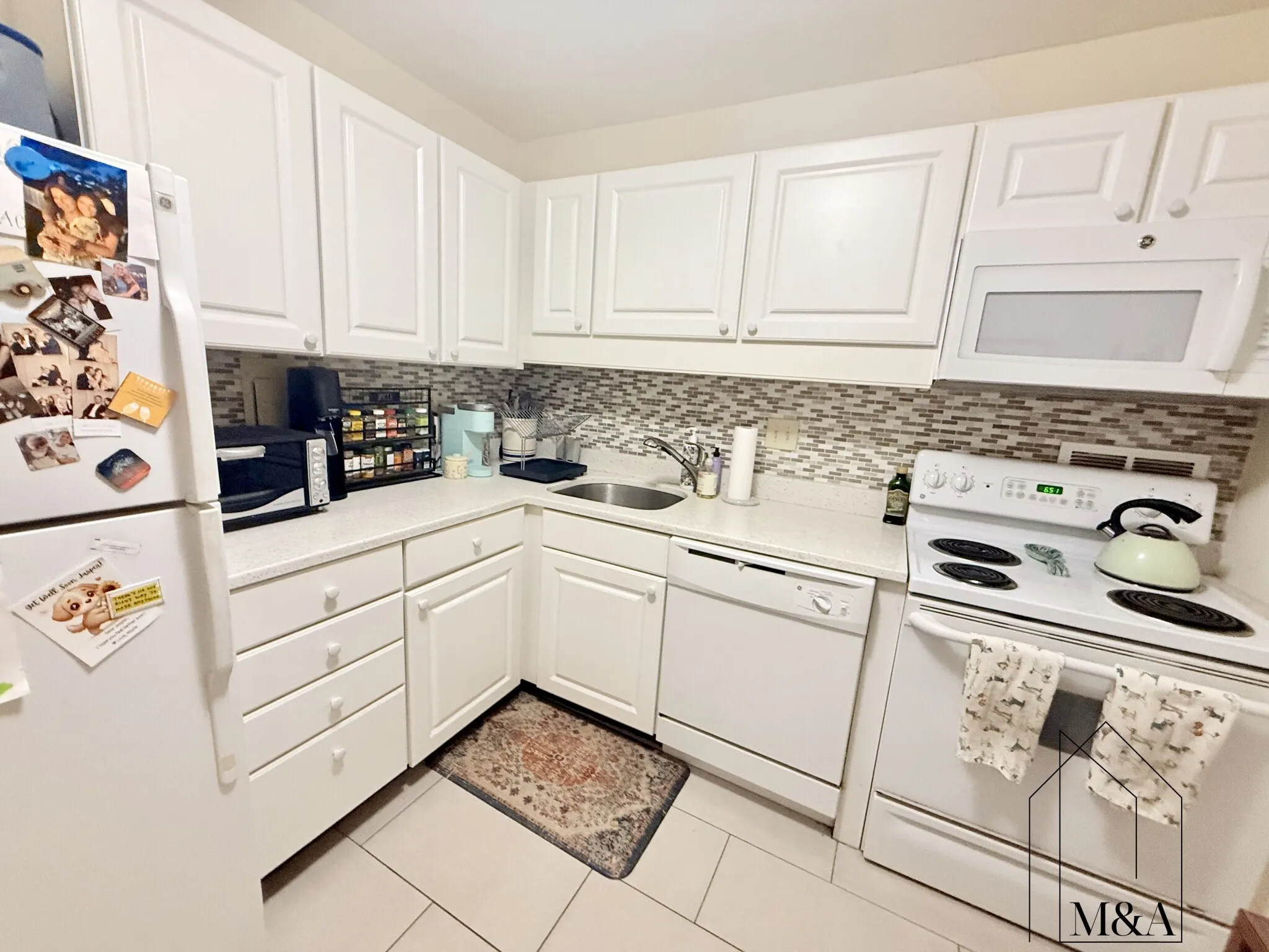 101 Monmouth St, Longwood