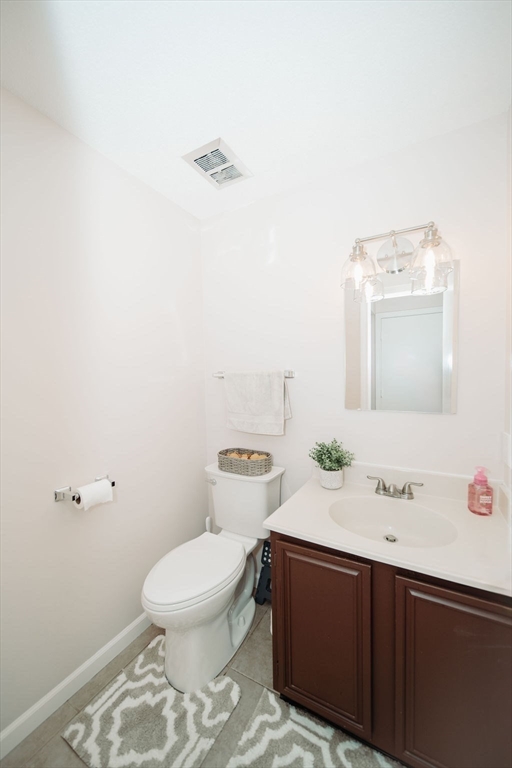 121 Otis St, Westfield