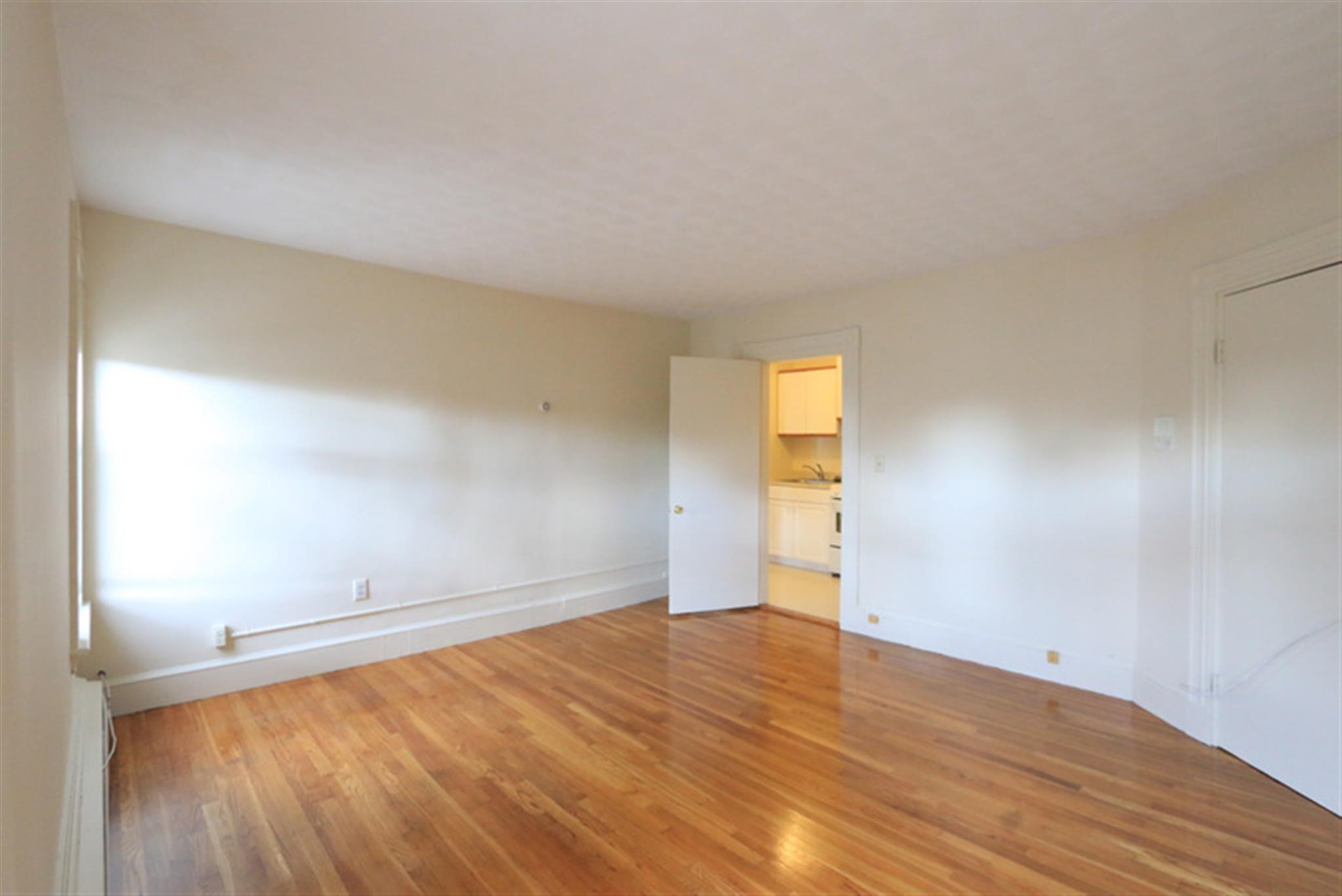 195 Concord Ave, Neighborhood Nine