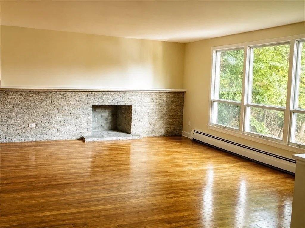 132 Brandeis Rd, Chestnut Hill